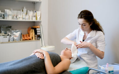 Szkoła kosmetyczna Edukacja4U – tutaj nauczysz się masażu, wizażu i kosmetyki